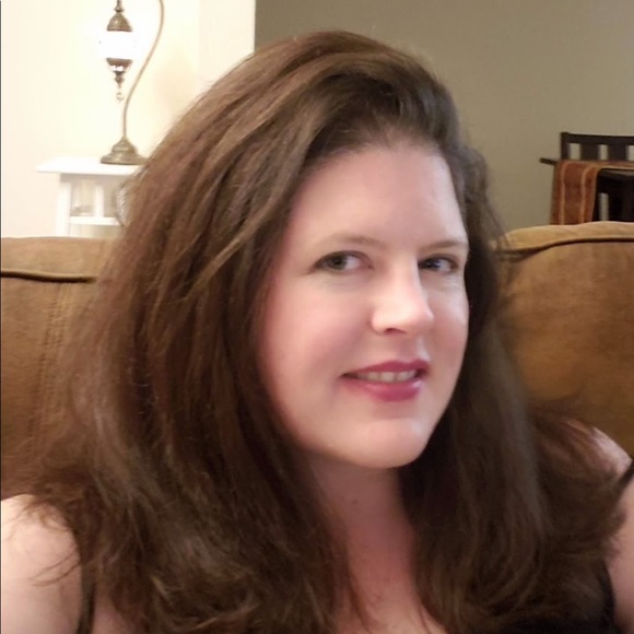 Meet your Posher, Kelly - Picture 3 of 6